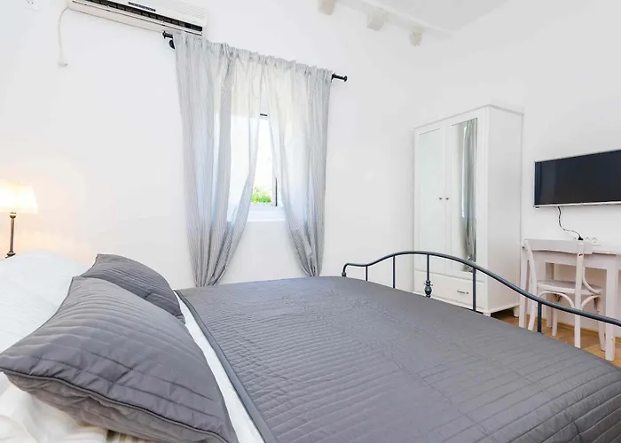 Mima Villa