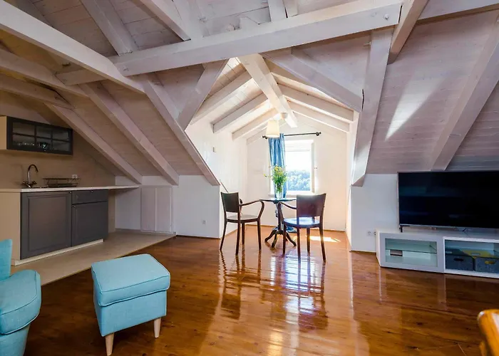 Mima Villa *