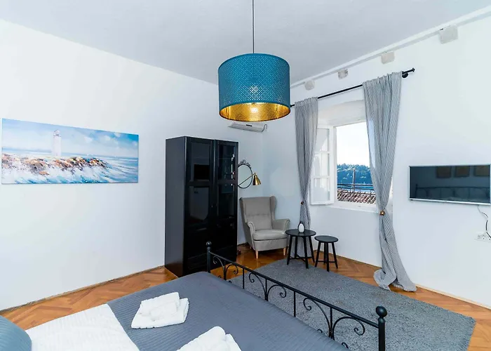 Mima Villa *