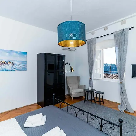 Mima Villa *